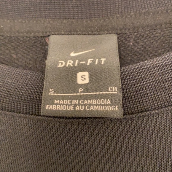 Nike Dri-Fit work-out top - Picture 7 of 9